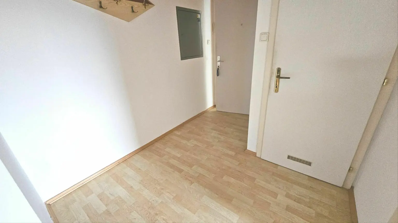 **Sonniges Raumwunder mit Loggia und Parkplatz**