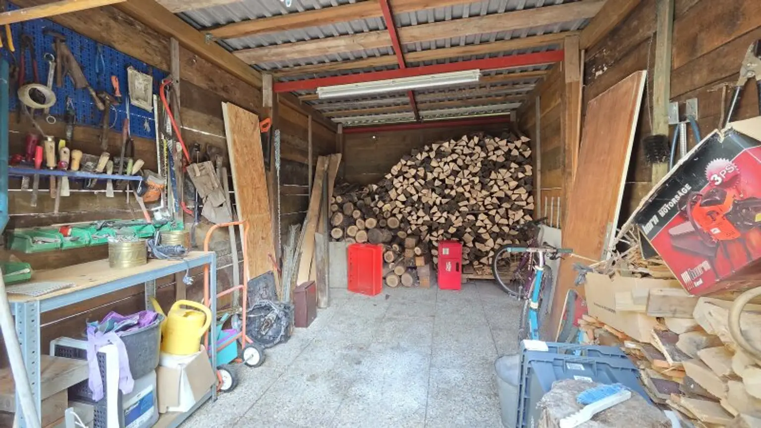Ein/Zweifamilienhaus * teilweise renoviert * direkt am Wald gelegen * Ruhelage