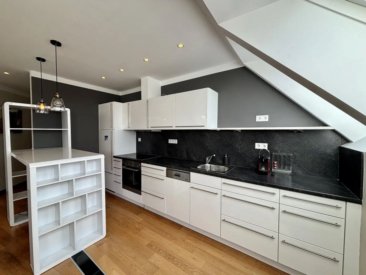 Durchdacht. Praktisch. Modern - DG Wohnung nähe Augarten