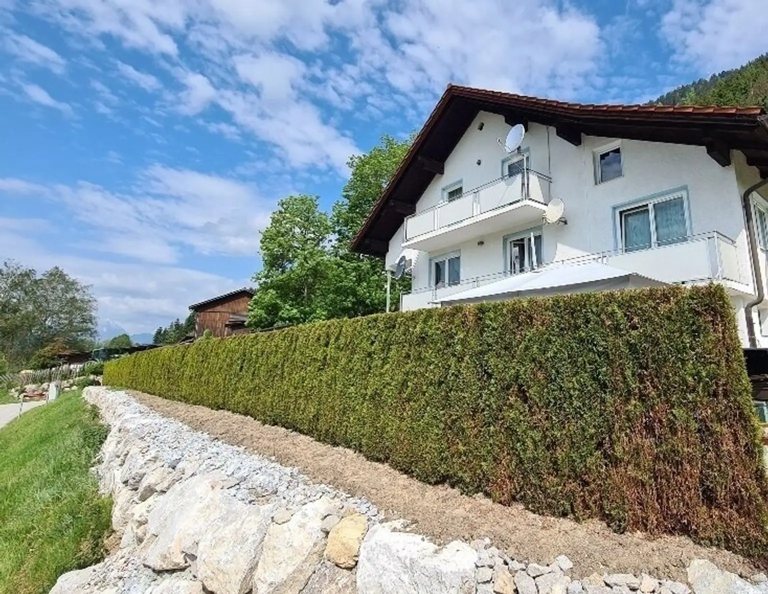 Wohnhaus mit eigener Wasserquelle!