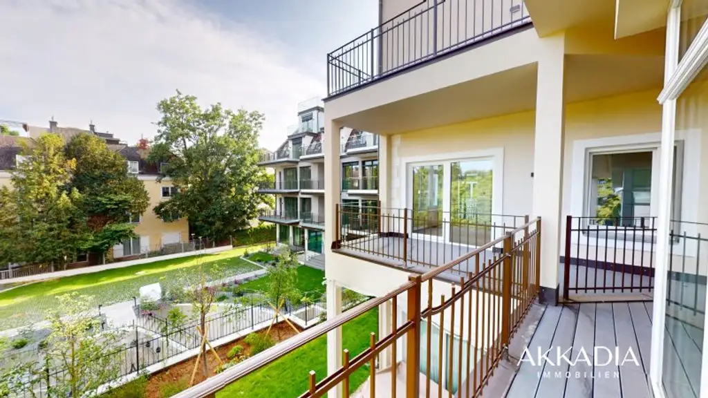 Großzügiger Altbau I 2 Balkone I Revitalisierte Jugendstilvilla