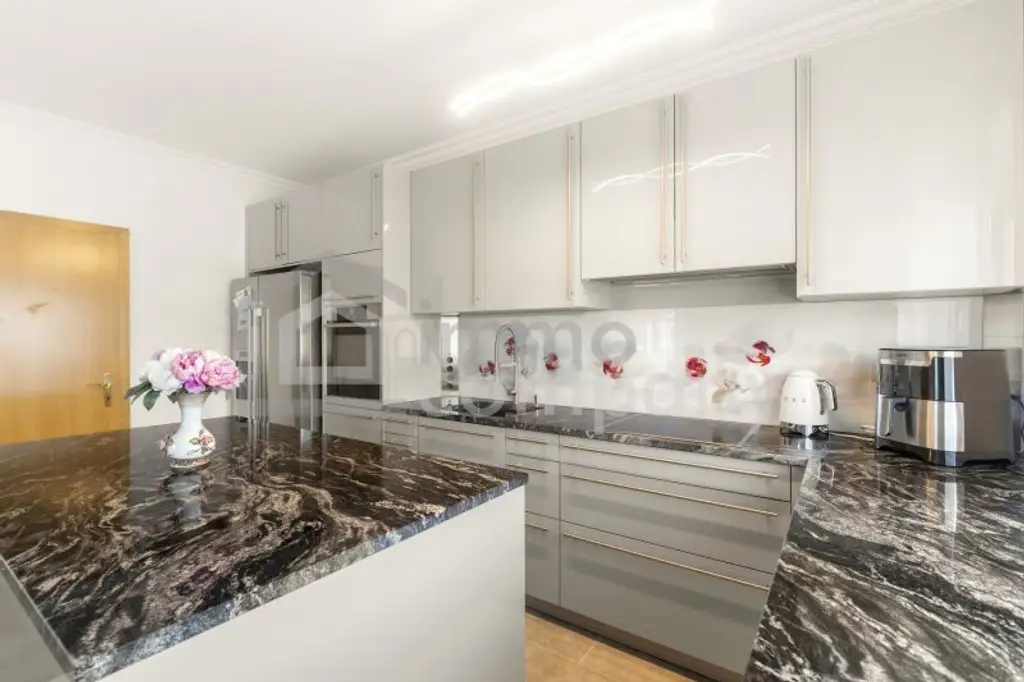 Großzügiges Mehrfamilienhaus mit zusätzlicher Gewerbefläche & großem Garten in Leoben-Göss