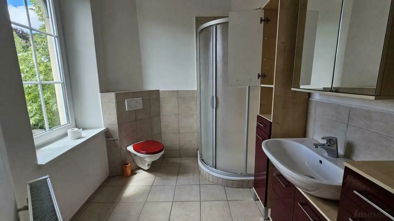 **Villa mit Türmchen in bester Lage  ** 2 Wohneinheiten ** parkähnlicher Garten **2 Parzellen **