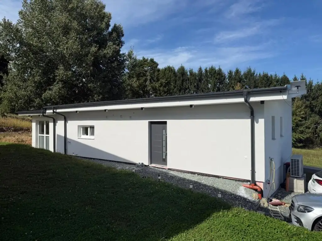 Sehr netter Bungalow, neuwertig