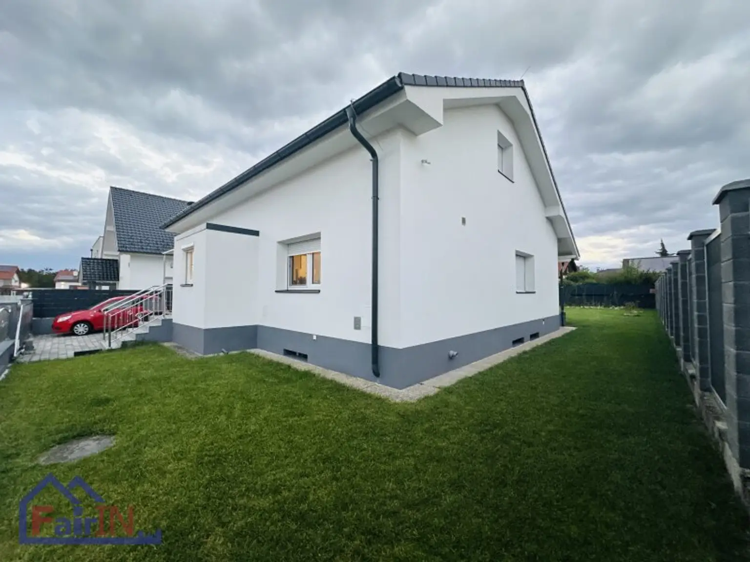 Traumhaus in Sollenau: Gepflegtes 140m² Heim mit Garten, Garage!