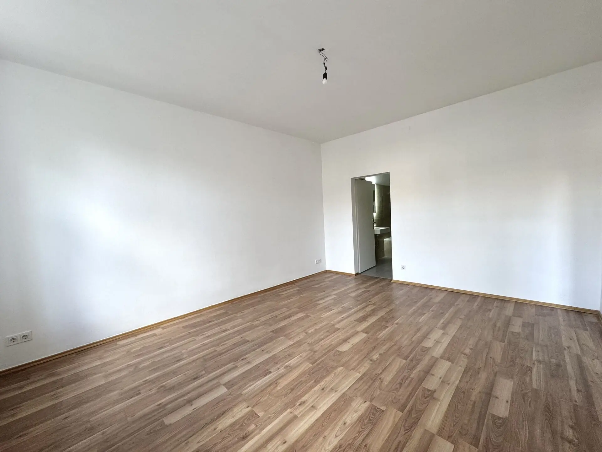 20251118_110607511_iOS