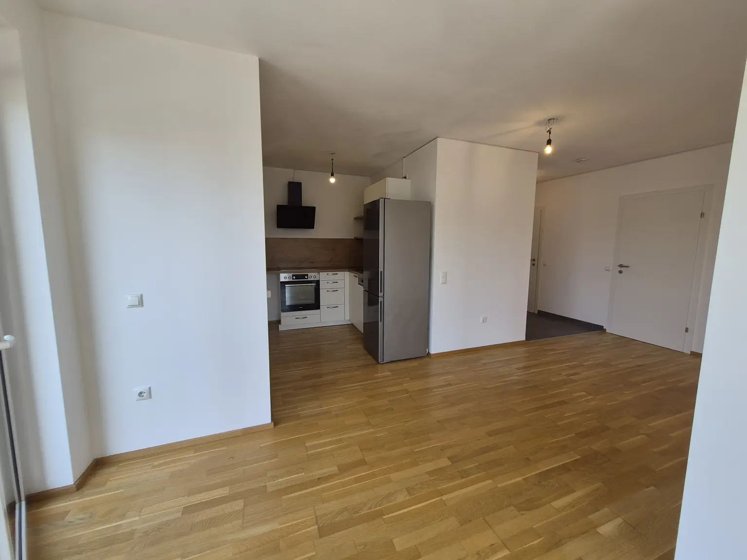 Wohnkomfort mit Aussicht: Ca. 60 m² 3-Zimmer-Wohnung und sonniger 12 m² Südwest-Eckbalkon