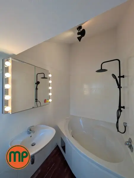 BESONDERE GELEGENHEIT: Maisonette DG-Wohnung mit Terrasse