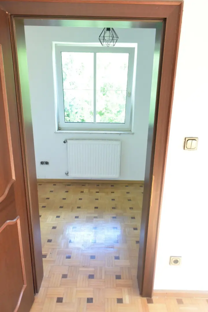 Wohnhaus mit Garten