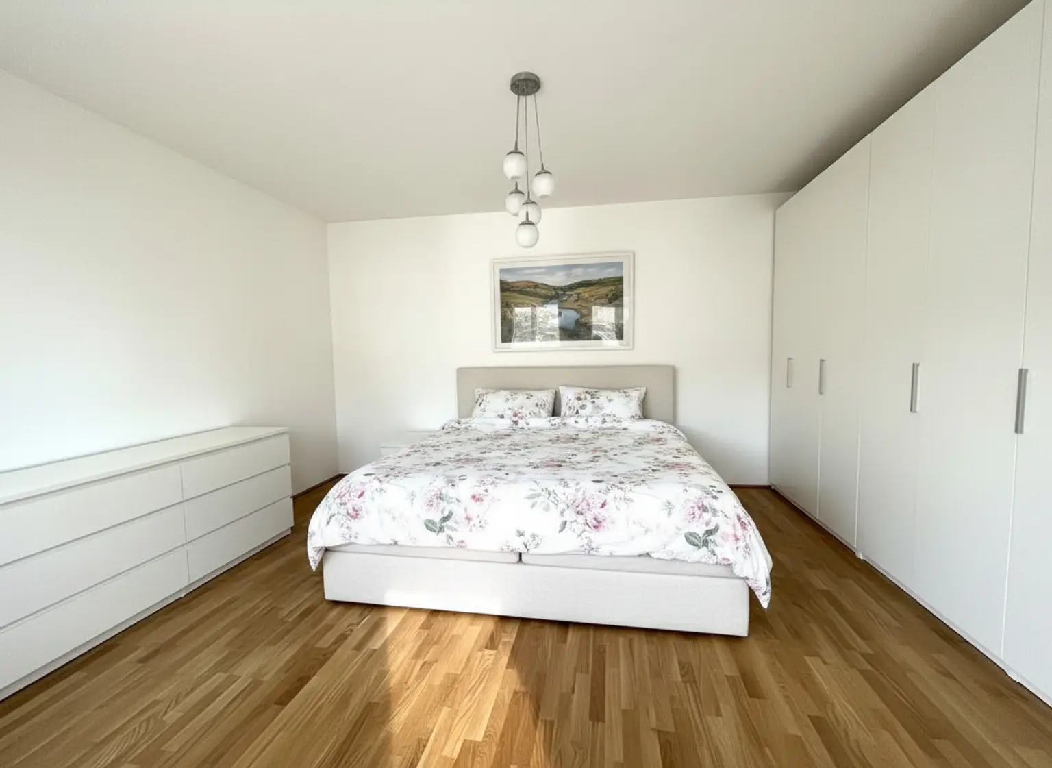 TOP LAGE: Moderne, ruhige und klimatisierte Dachgeschoss-Wohnung mit Terrasse / TOP LOCATION: Modern, quiet and air-conditioned apartment with terrace