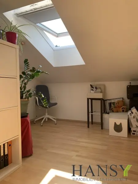 Großzügiges, bezugsfertiges Traumhaus mit Baugrund, Doppelgarage und Gartenidylle