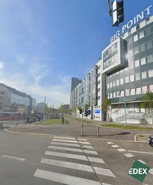 Modernes Büro mit guter Anbindung und Terrasse