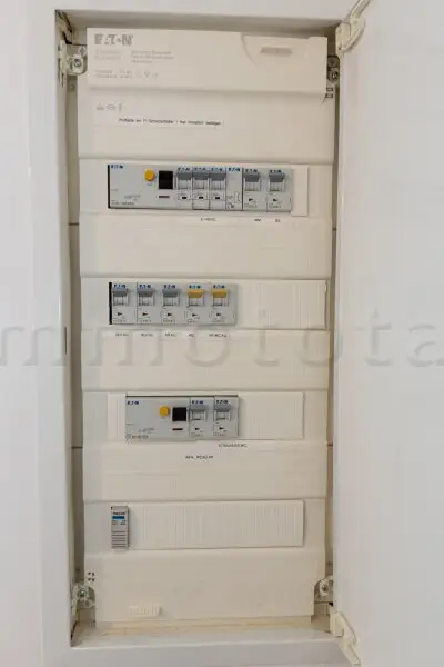 Fasanviertel - Neuadaptierte DG-Wohnung mit  9 m2-Westterrasse im 6. Liftstock