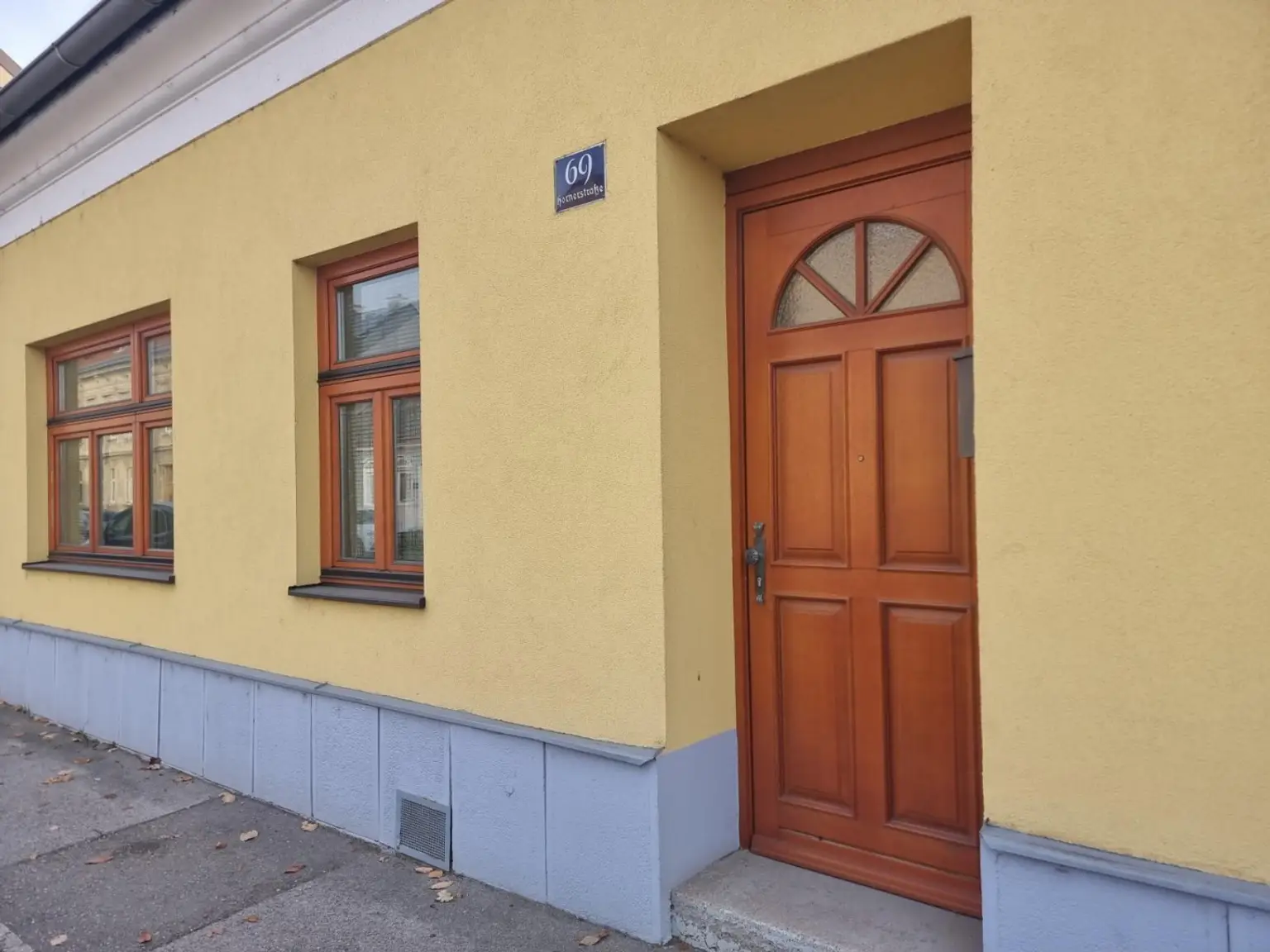 "Endstation Haus Desire"