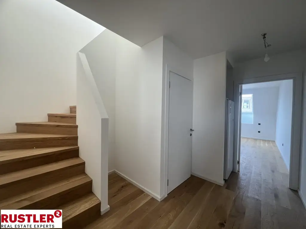 Luxus Penthouse mit sonniger Dachterrasse am Reinlpark | ERSTBEZUG