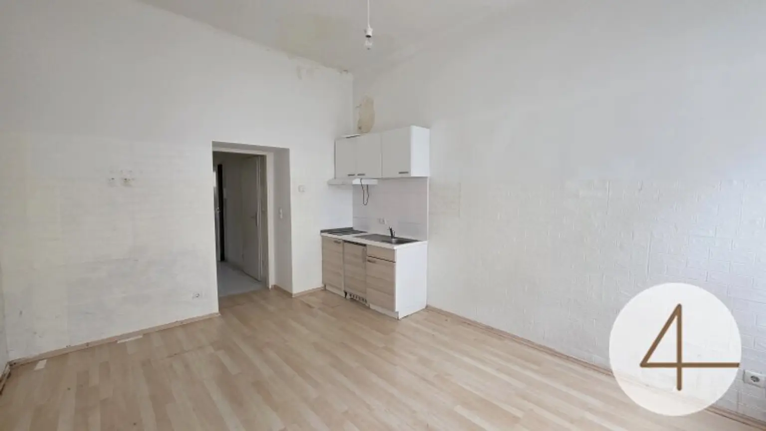 Starterwohnung im Erdgeschoß Gründerzeithaus