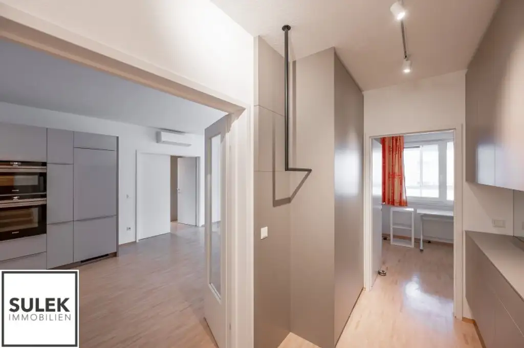 Gut geschnittene 4-Zimmer-Neubauwohnung mit großer Loggia - teilmöbliert - sofort beziehbar!