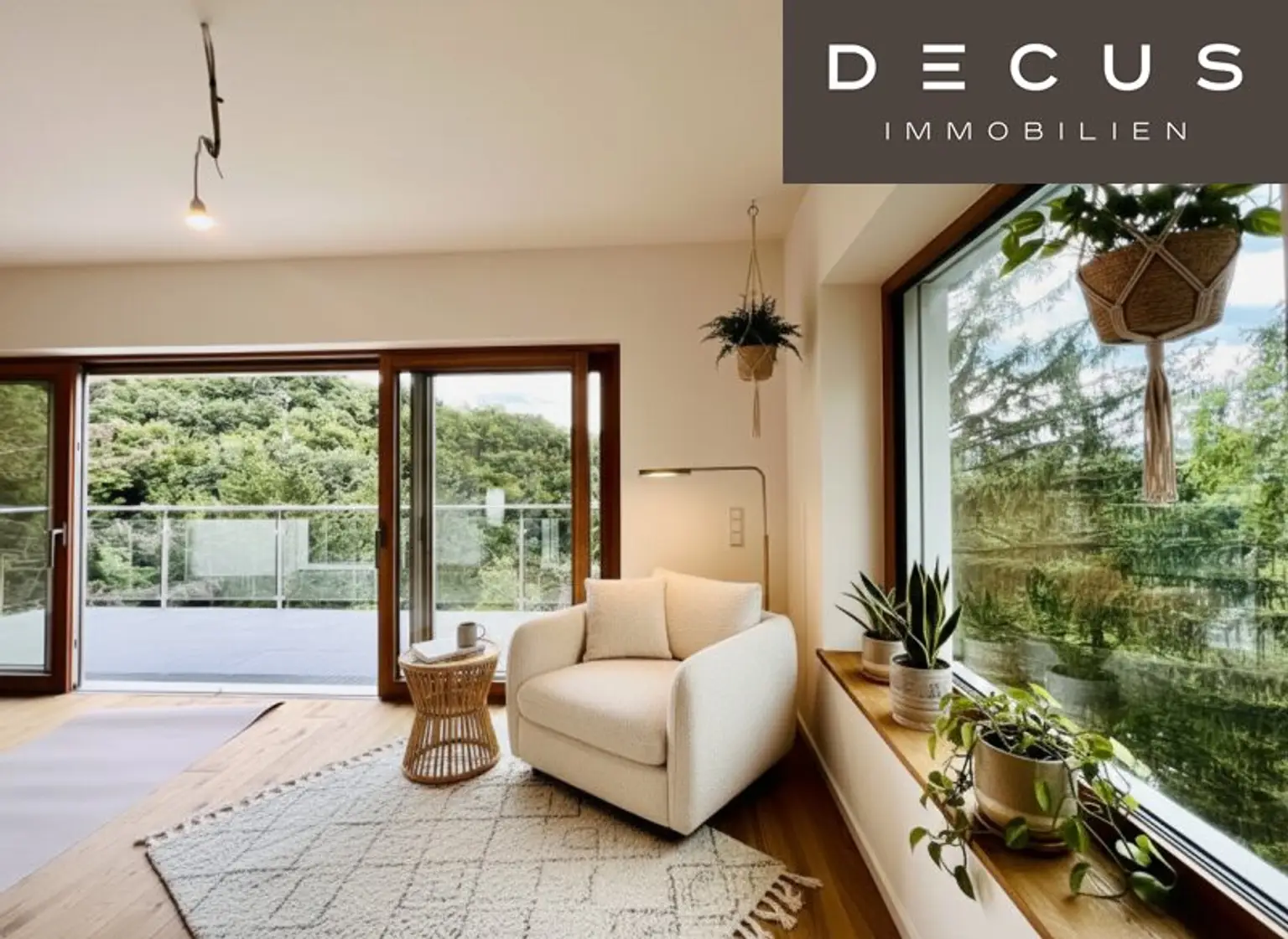 EINFAMILIENHAUS IM GRÜNEN - WALDIDYLLE IN WIEN - TERRASSEN GARTEN STELLPLATZ