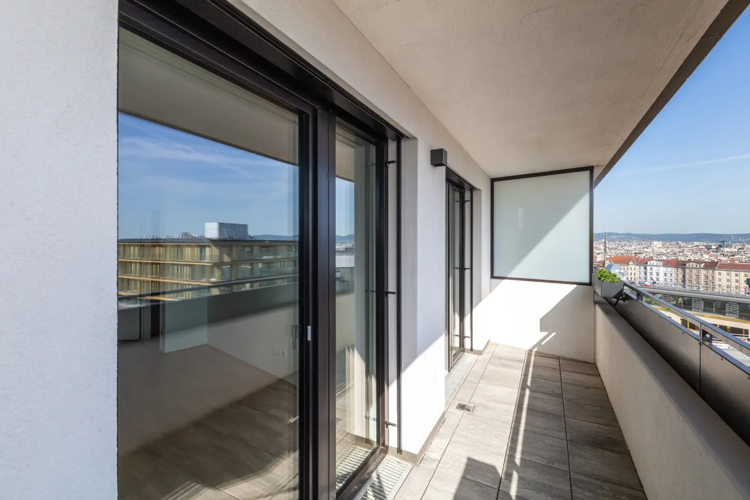 Dachgeschoss-Maisonette mit Garten direkt bei U1 Hauptbahnhof - Neubau Erstbezug + Jahreskarte Öffis