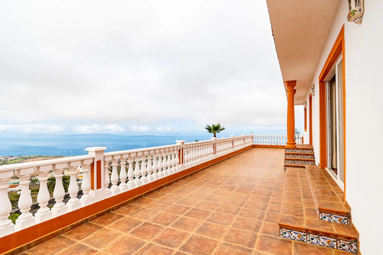 Finca con vistas panorámicas en "Las Moraditas"