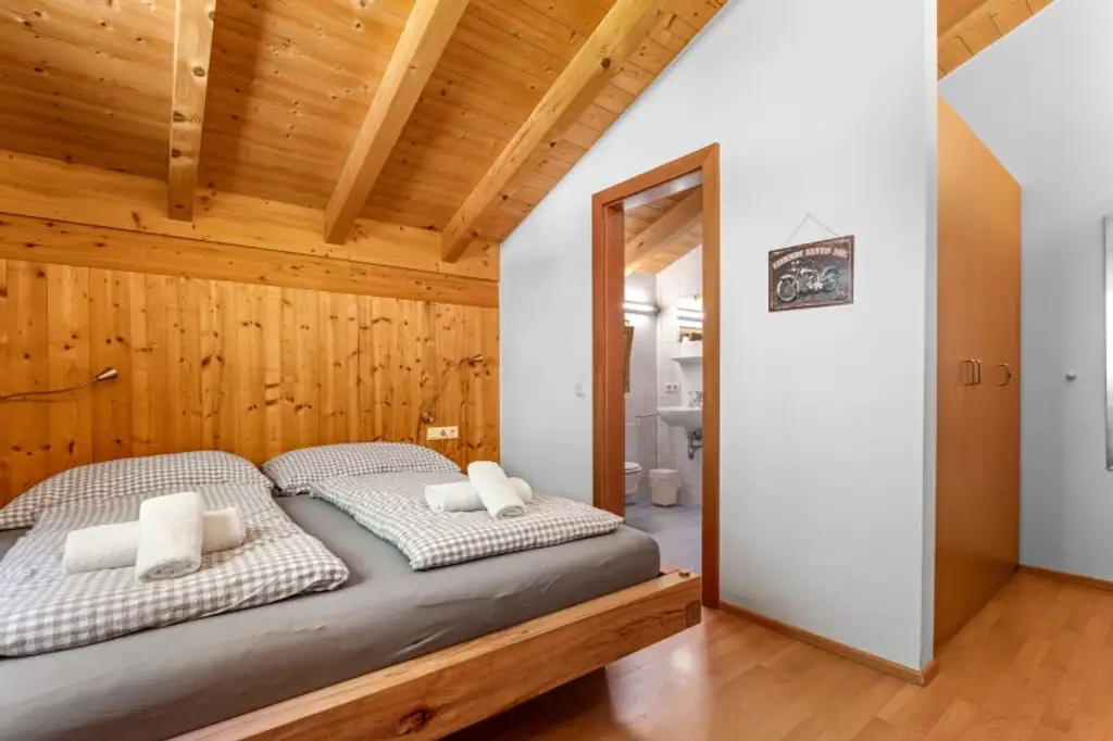 Traumhaftes Chalet in Bartholomäberg: 6 Zimmer, Garten, Terrasse & viel Platz!
