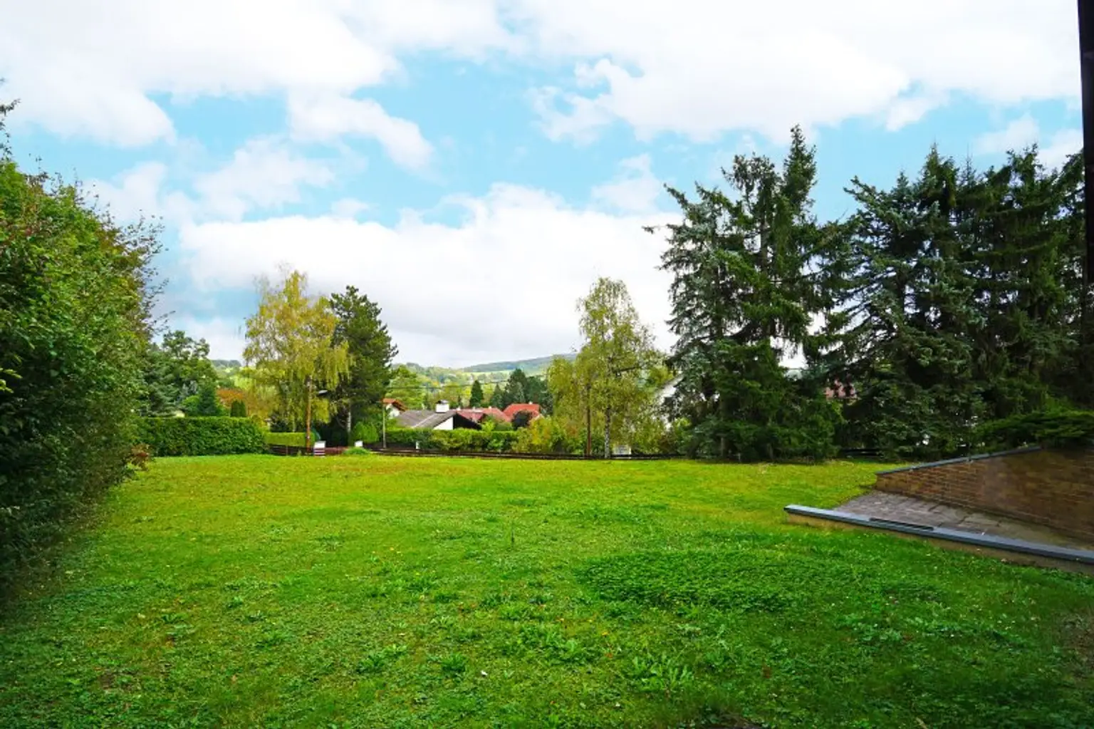 Premiumlage im Wienerwald! Idyllisch gelegenes Landhaus mit Wellnessbereich und Panoramablick