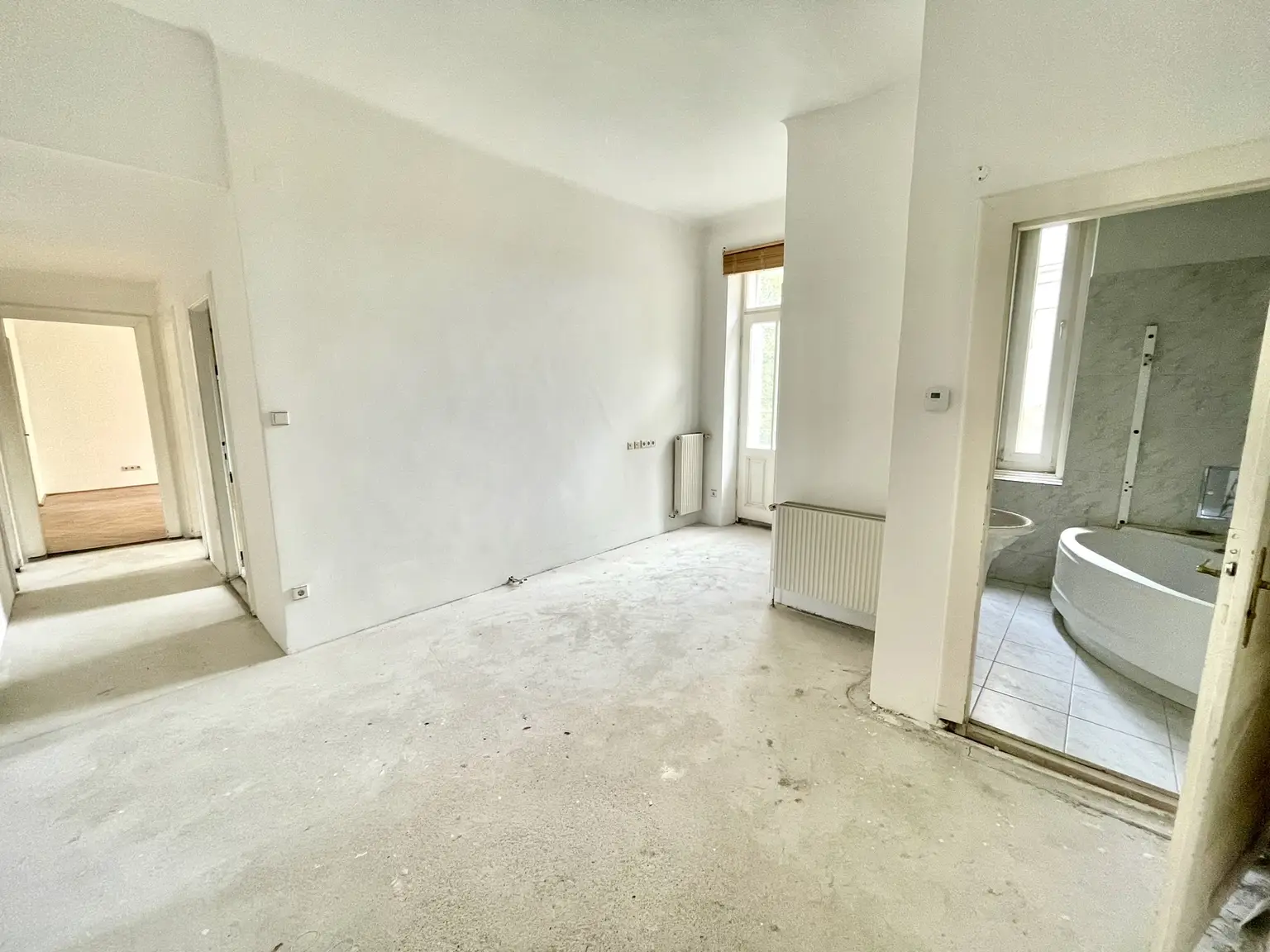Sehr helle 5-Zimmer Wohnung in Hietzing