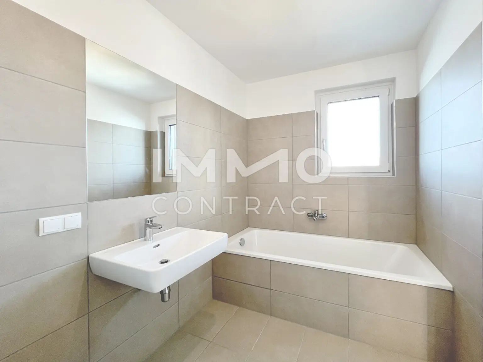 120qm- 4ZI- PENTHOUSE - 54qm Terrasse - 21qm Balkon
 - Zentrum Stockerau - Ruhelage- 3min zum Bahnhof!