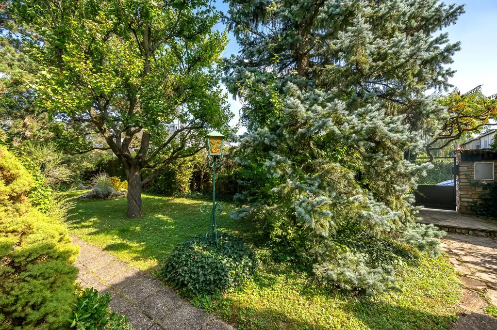 BAUTRÄGER AUFGEPASST: GRUNDSTÜCK FÜR 2 DOPPELHÄUSER | ODER 2 EINFAMILIENHÄUSER