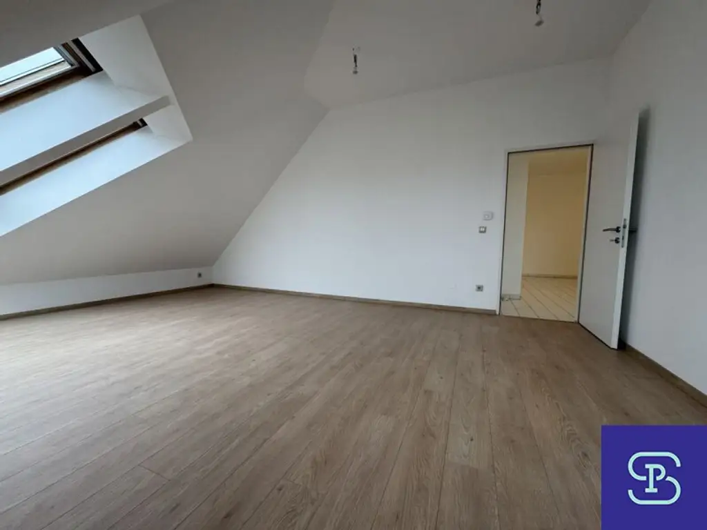 Provisionsfrei: Unbefristete 77m² DG-Wohnung mit Lift - 1100 Wien
