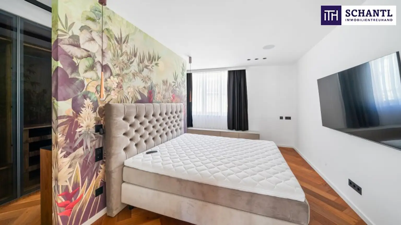 Exklusivität zum Einziehen! Design + Eleganz + Raffinesse + Edle Materialien! TOP-Wohnung in TOP-Lage mit hofseitiger Terrasse! Wünsche werden wahr....