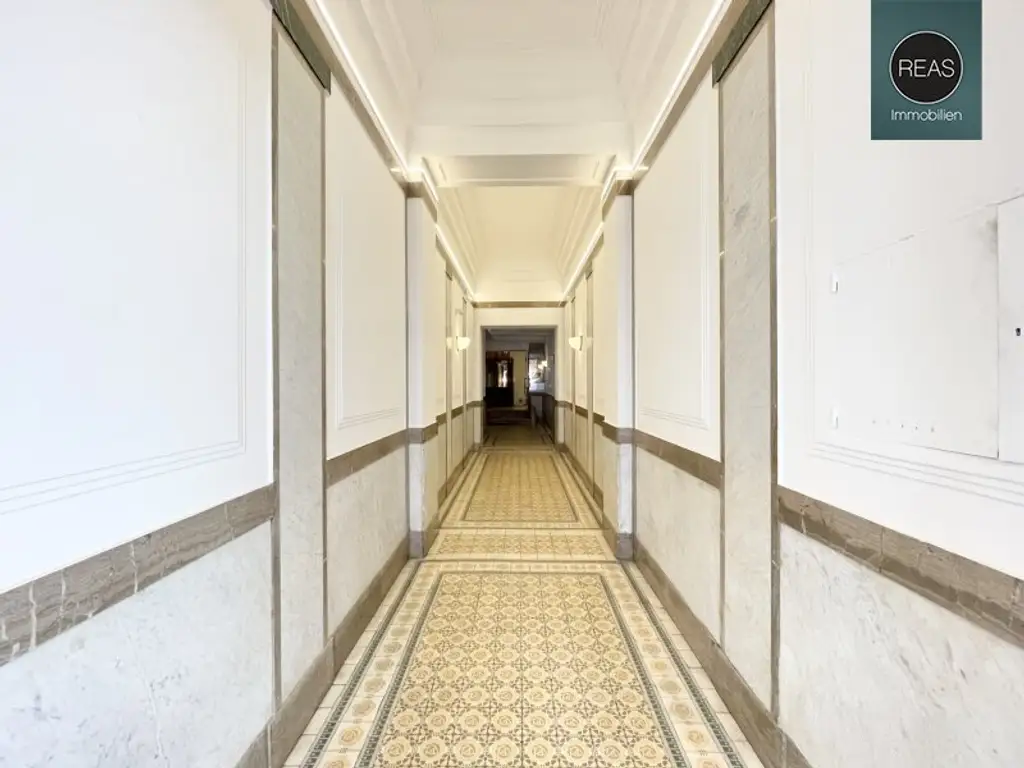 Dem Steffl so nah! Absolutes Traumapartment mit hochwertigen Einbaumöbeln und einzigartiger Dachterrasse samt Speiselift