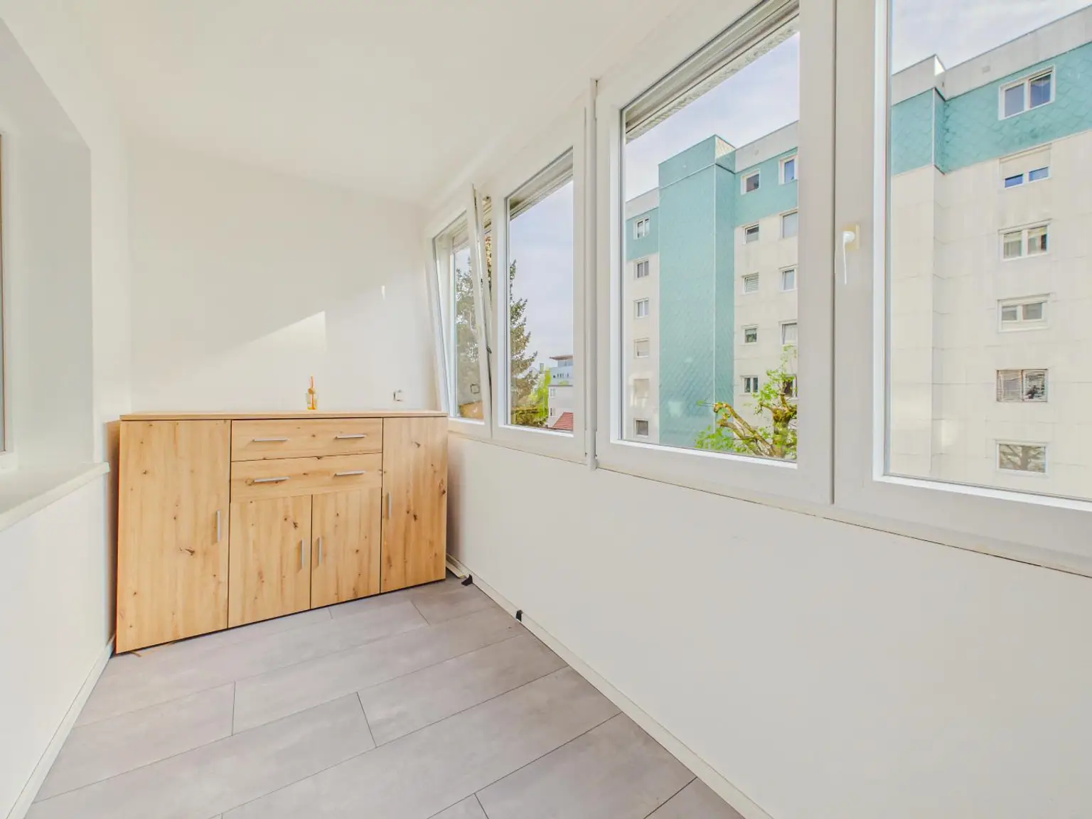 Loggia 4