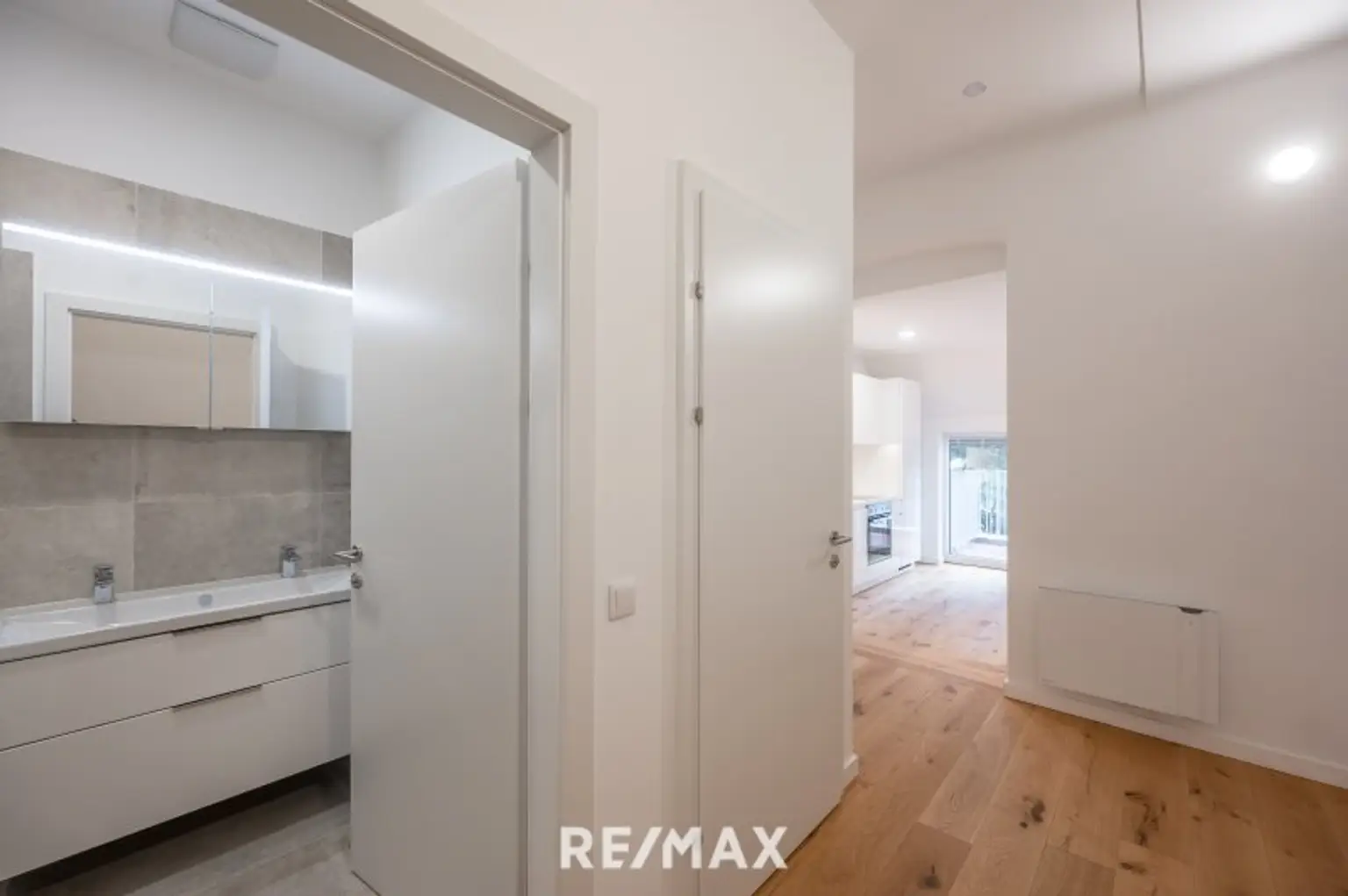 Ansicht Bad und Vorraum