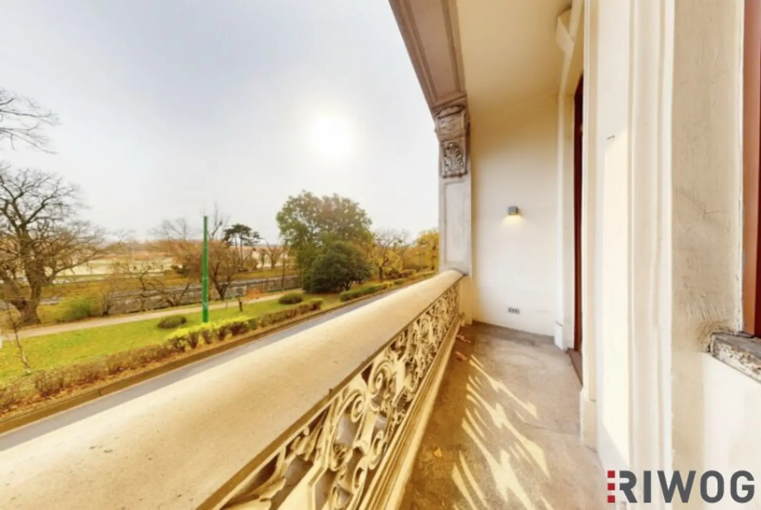 Wohnung mit touristischer Widmung nahe Schloss Schönbrunn | Prunkvolles 4-Zimmer Altbauapartment mit Loggia I 360° Rundgang