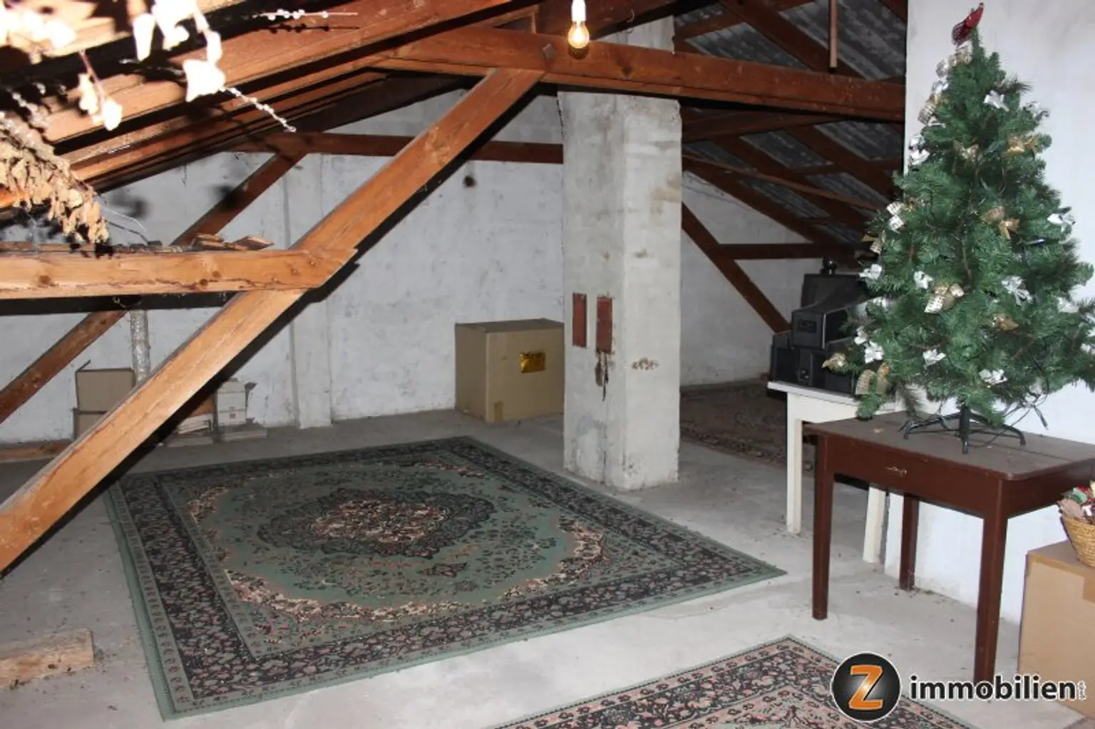 Nähe Rechnitz: Bezugsfertiges Wohnhaus mit Wintergarten!