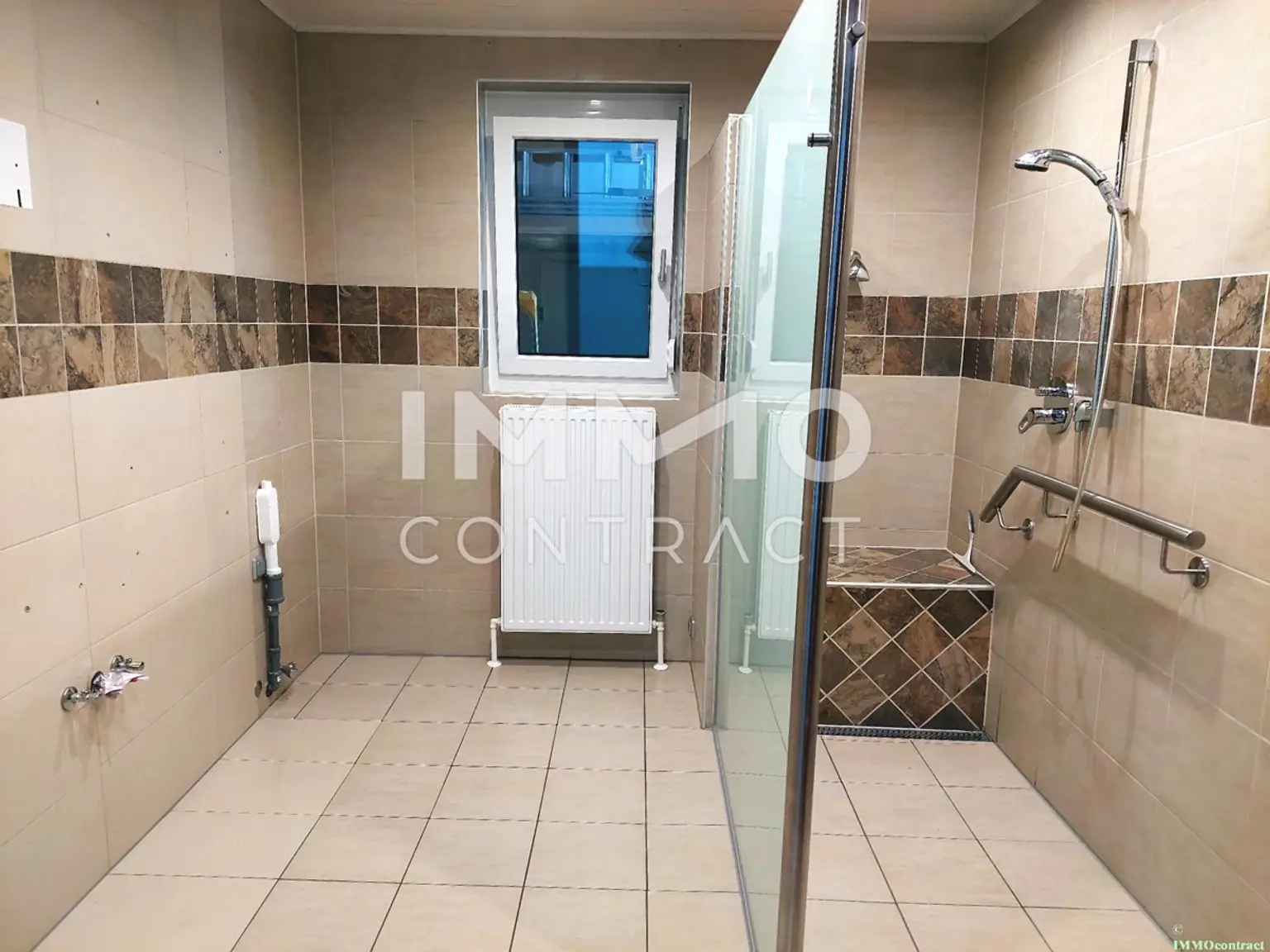 Bungalow mit Pool, Garage zu mieten in idyllischer Landschaft im Raum Rosenau/Bruckbach - Ruhelage