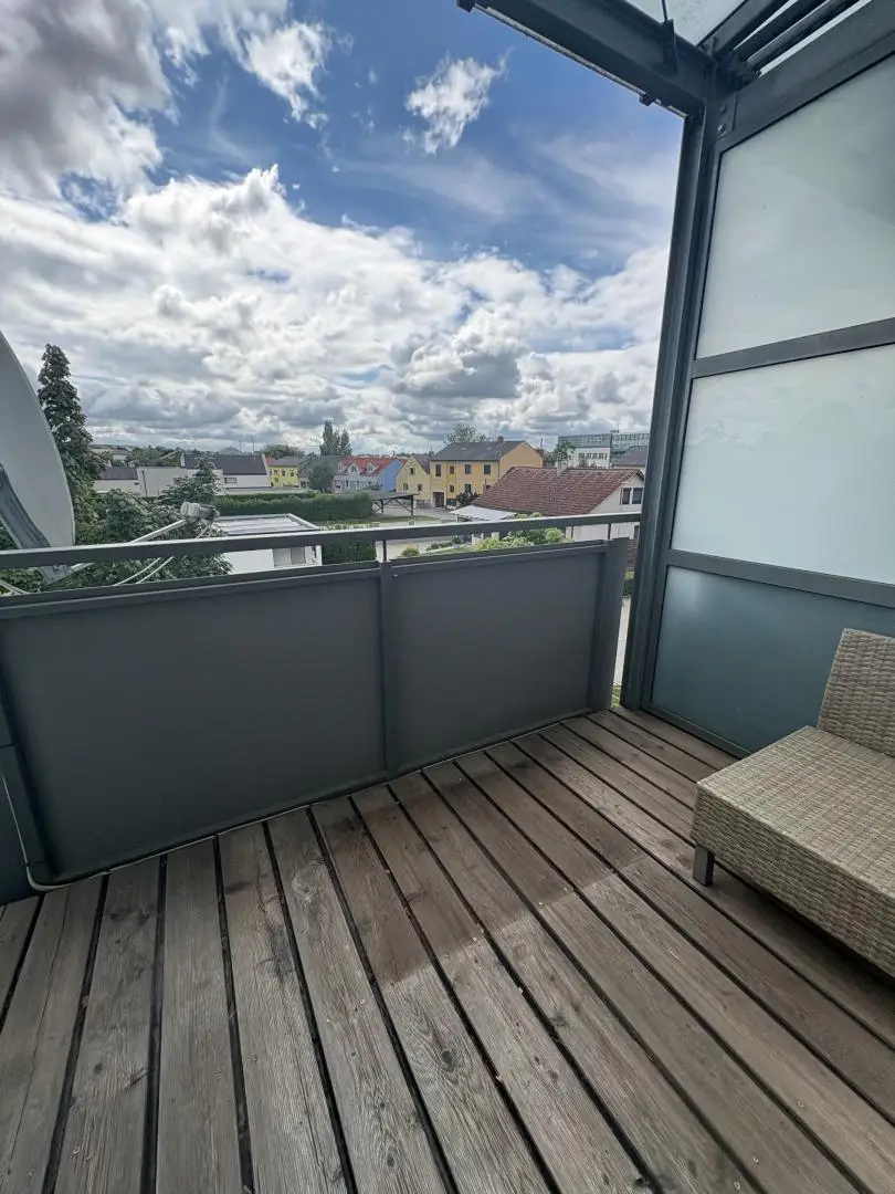 Geräumige 3-Zimmer Wohnung mit Loggia in zentraler Lage