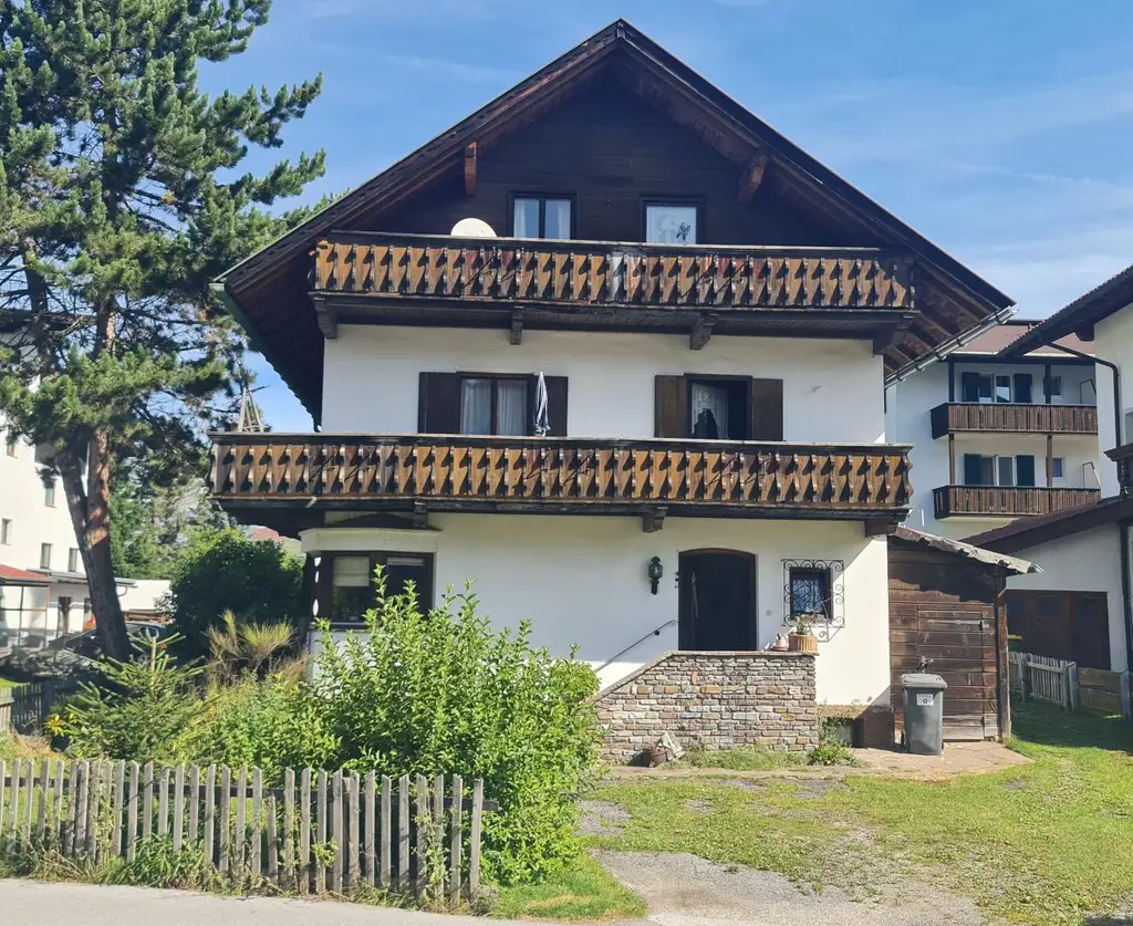 Geschichte zum Wohnen – Wohnhaus mit Garten in Top Lage in Seefeld!