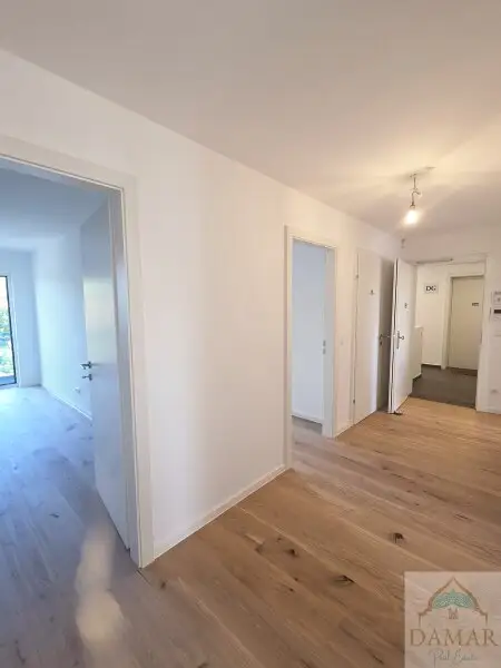 Den Arbeitsalltag im eigenen Whirlpool auf der riesigen Dachterrasse vergessen und die Seele baumeln lassen!