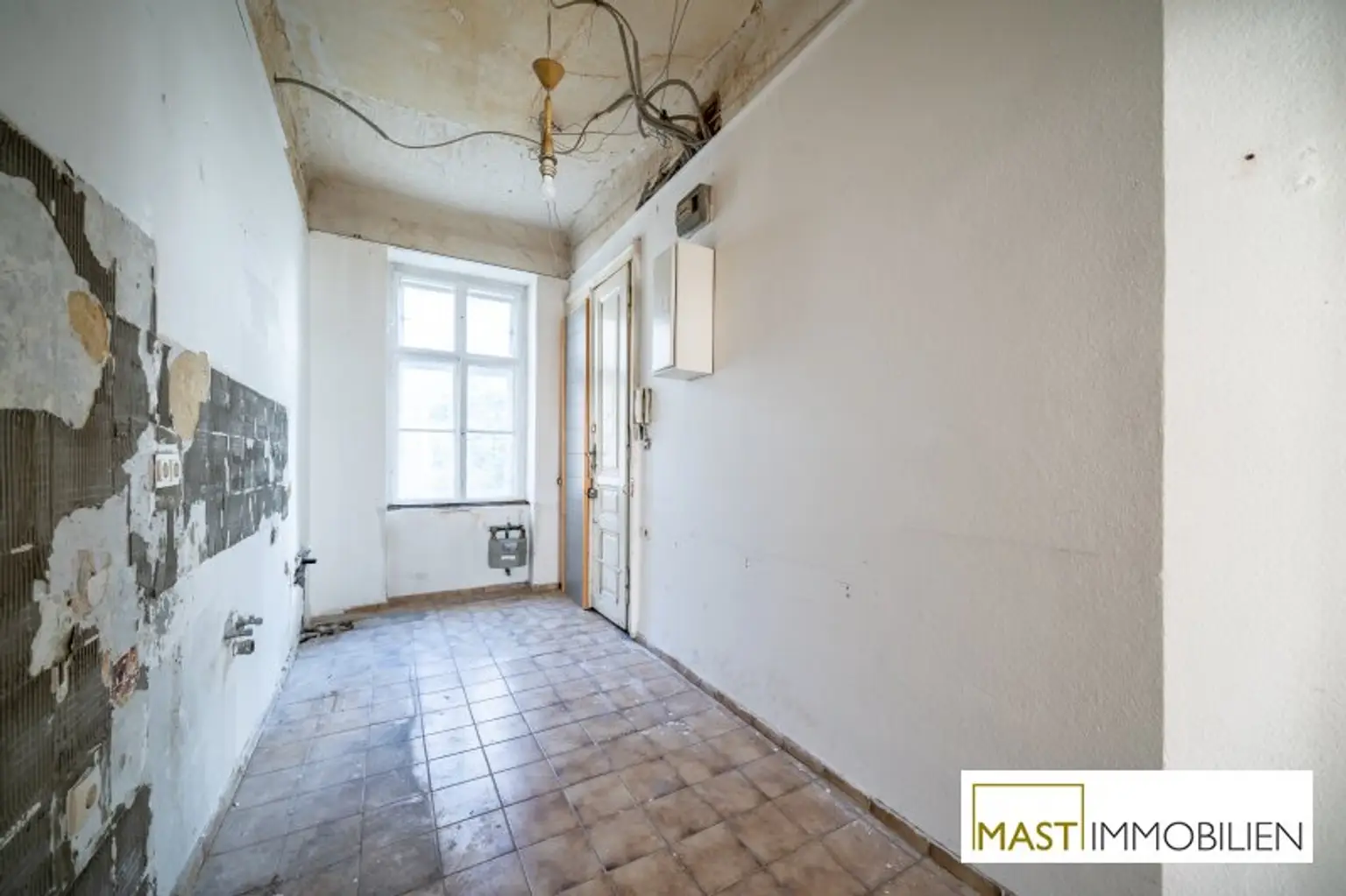 *NEU* Sanierungsbedürftige 1-Zimmer Wohnung