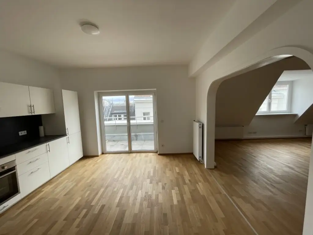 LOFTARTIGE DACHGESCHOSS-WOHNUNG -- 5 ZIMMER -- BALKON/RUHELAGE/KLIMA/U-BAHN -- UNBEFRISTET!