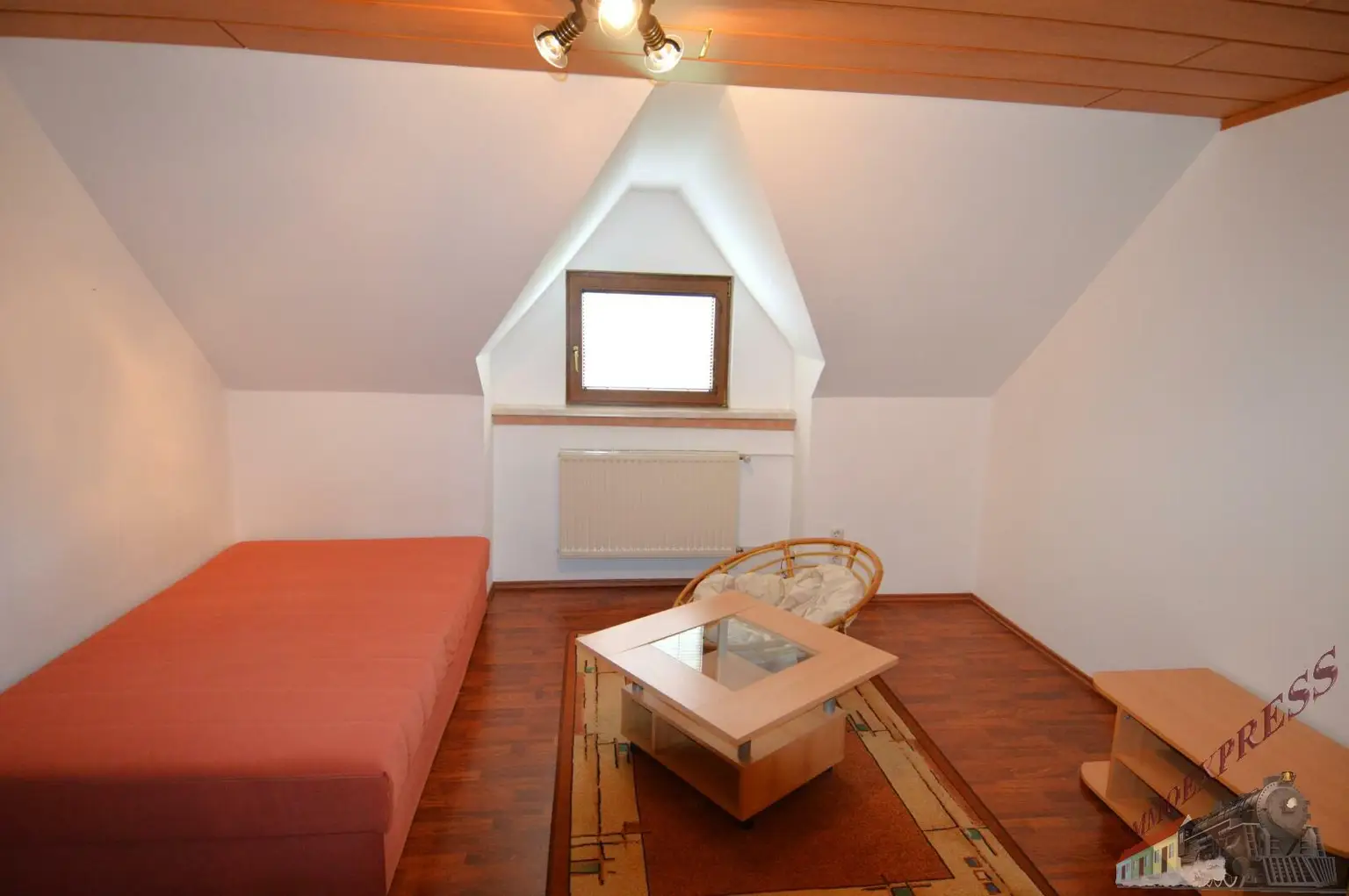 Ein-/ Zweifamilienhaus in ruhiger Aussichtslage