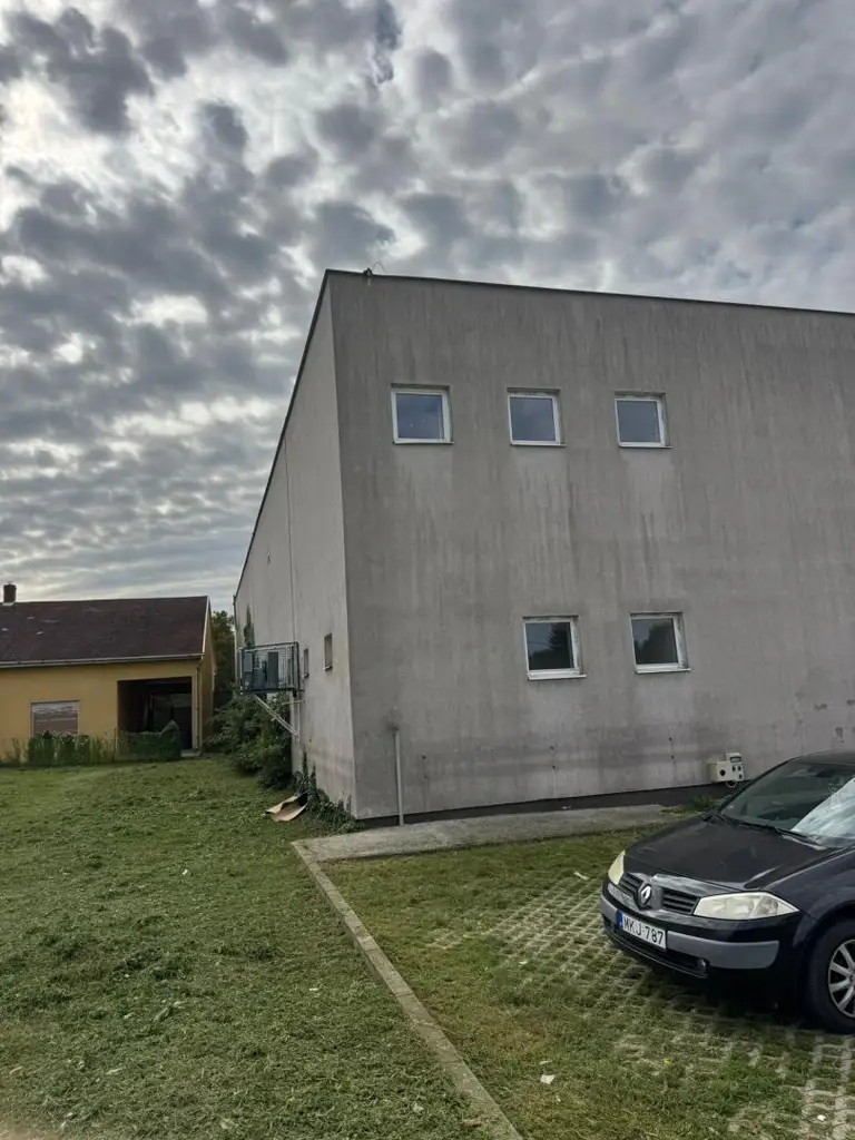 Renditestarkes Einkaufszentrum in Top-Innenstadtlage von Westungarn