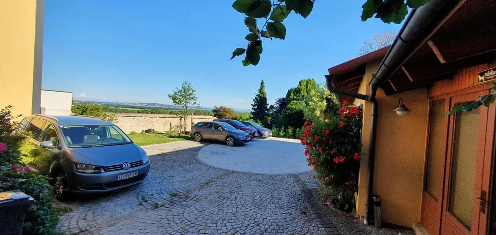 Traumlage! 3 Zimmerwohnung mit Gemeinschaftsgarten