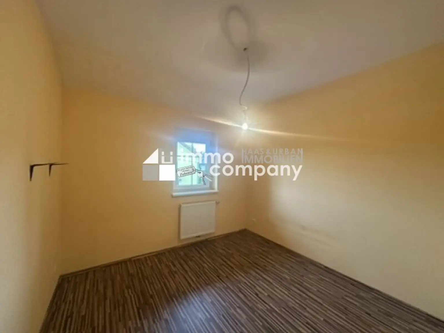 Wohlfühloase in 1220 Wien: Gepflegtes Einfamilienhaus mit Pool, Balkon, Terrasse & Carport!