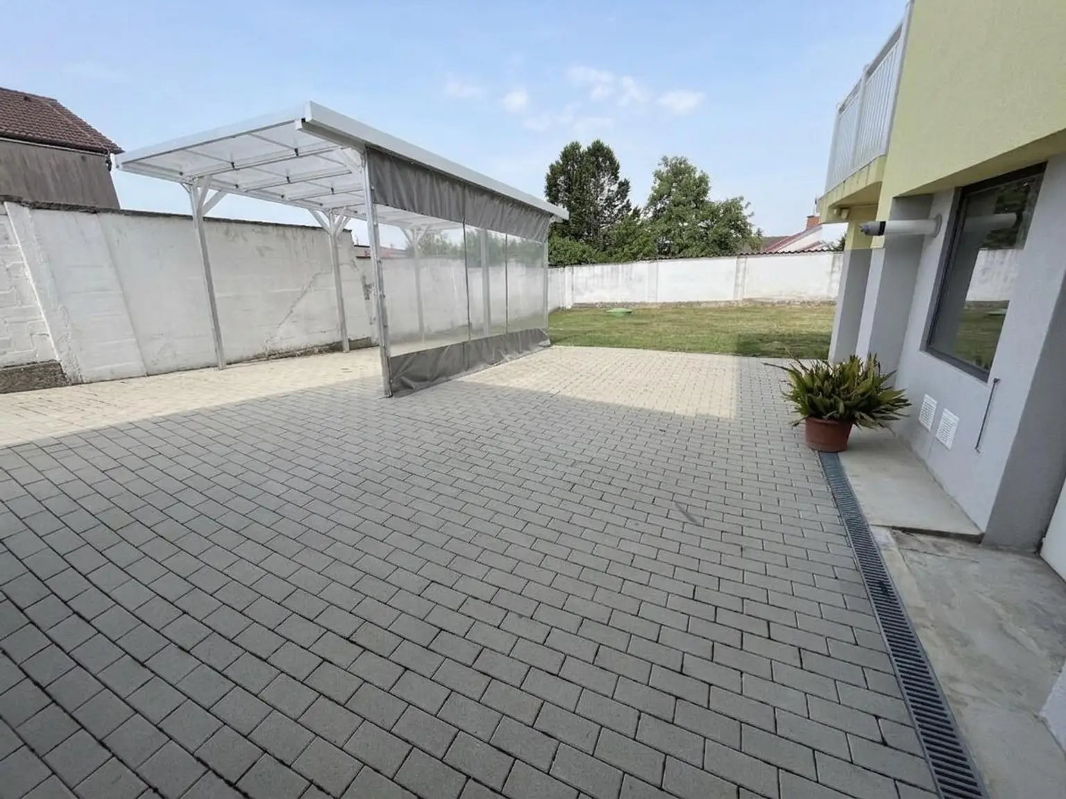 Carport