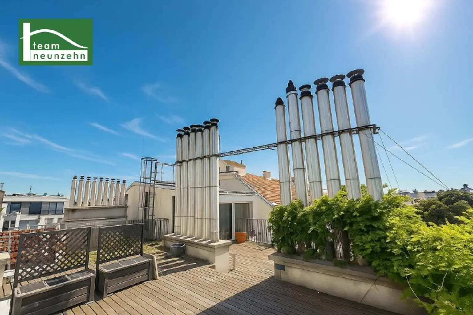 Stilvolle Dachgeschoss-Maisonette mit 3,5 Zimmern, riesiger Terrasse und WG-Eignung nahe U6 Nußdorfer Straße!