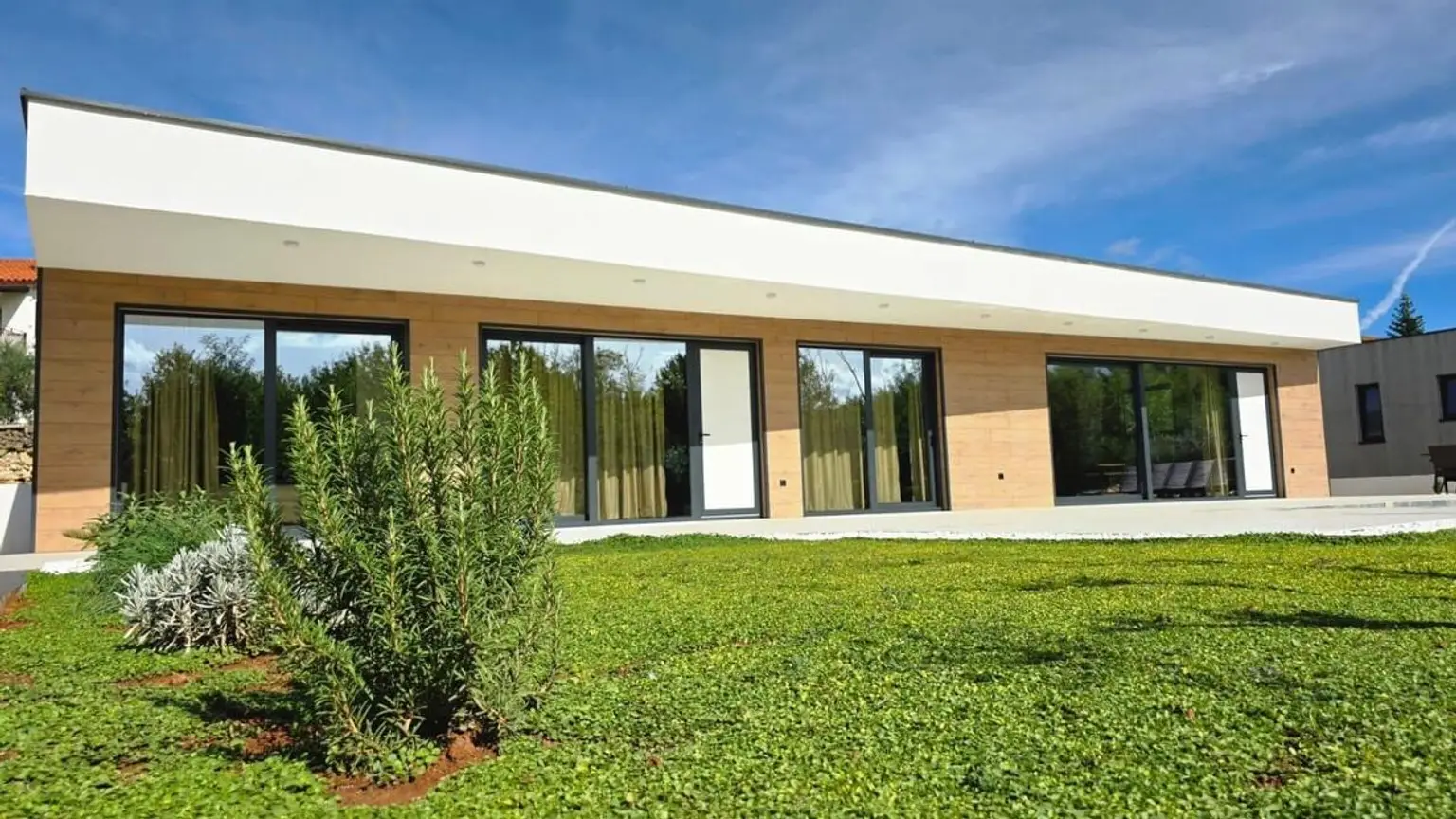 32904FDB-2FF2-4875-9233-BB6857C4FEC4_1_105_c