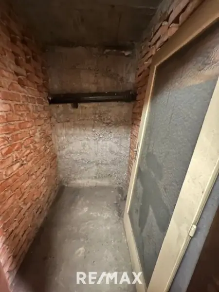 Kellerabteil, trocken